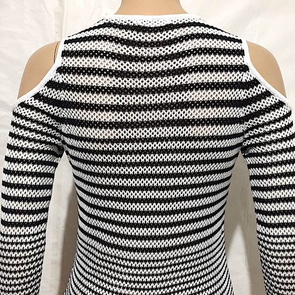 Rag & Bone Quinn Cold Shoulder Top - Picture 12 of 16